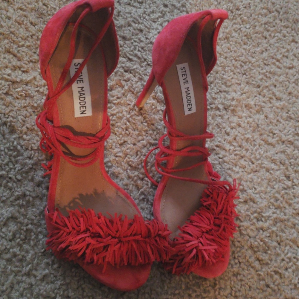 Fringe red steve maddens
